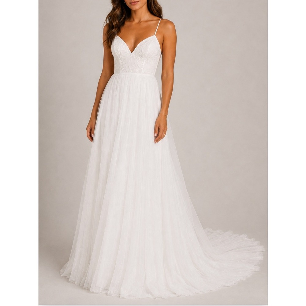 NEW Lulus White Lace Pearl Bead Tulle Floral A-Line Bridal Wedding Dress Train M